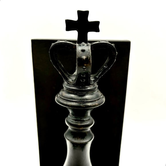 King Chess Piece Bookend - Picture 4 of 8